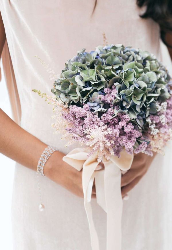 Wedding Planner a Treviso • Maria Mayer foto close up di bouquet da sposa confezionato artigianalmente