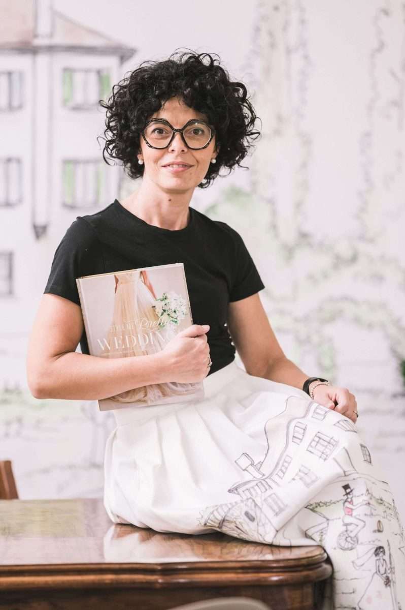primo piano di Maria Mayer nel suo studio. Contattami su dreams@mariamayer.com